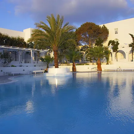 מלון Thalassa Seaside Resort