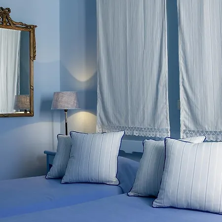 Thalassa Seaside Resort מלון